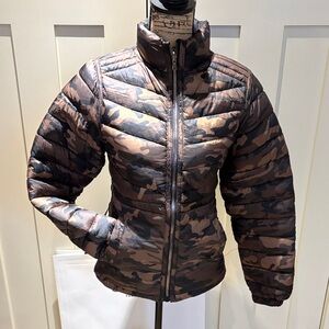 Camo reversible Puffer Jacket - Women